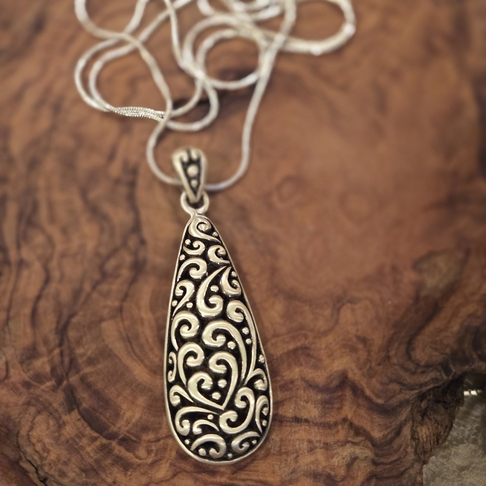 Vintage Scrolled Sterling Silver Pendant Necklace - Picture 2 of 4